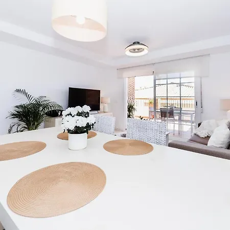 Apartment Aqua Marina One Bed By The Sea *